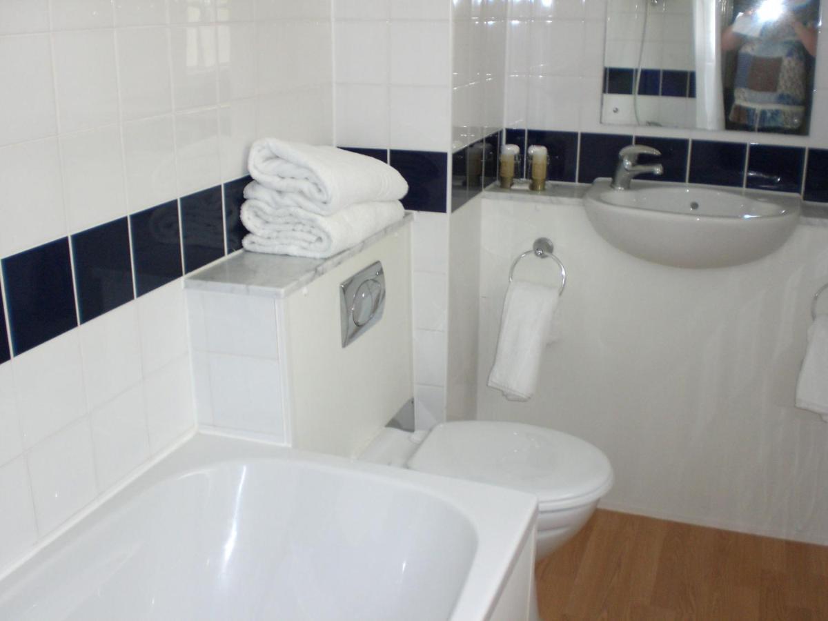 The Roundhouse Hotel Bournemouth Room photo